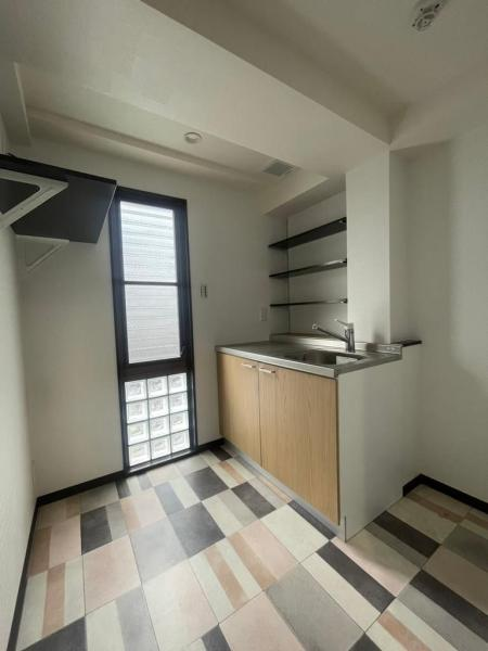 Whole Retail / Commercial Building, Saiin photo 9