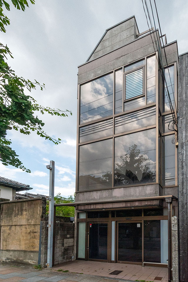 Whole Commercial Building, Gyoganji Monzencho photo 3