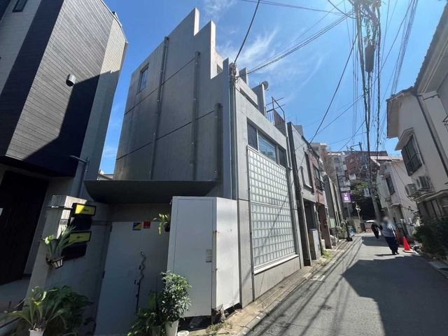 Whole Commercial Building, Yoyogi 1-chome photo 2