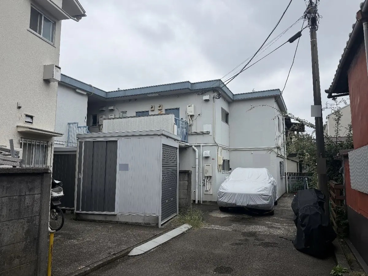 Whole Apartment Building, Wada photo