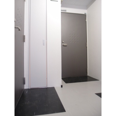Whole Building / Whole Apartment Building, Sapporo photo 3
