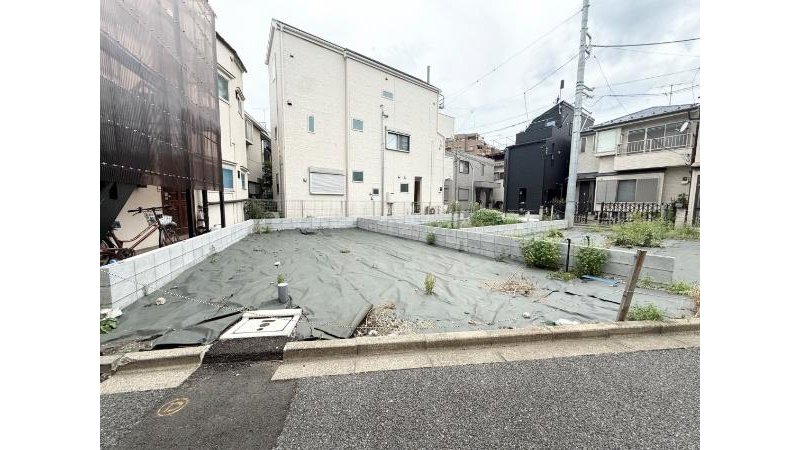 Sendagi / Land, Tokyo photo 2
