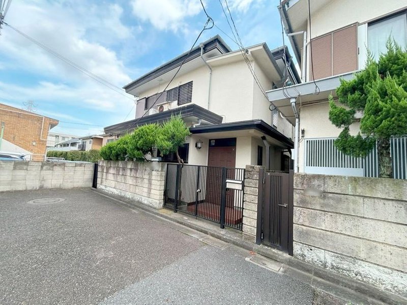 Kitakarasuyama / Land, Tokyo photo 2