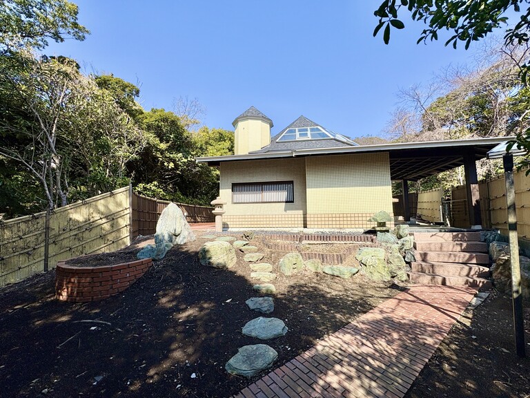 Large Detached House / 8L-DK, Kamakura photo 1