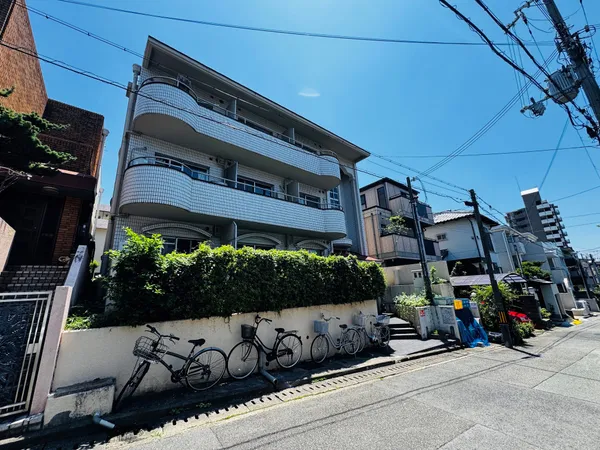 Sunshine Ryokuchi Koen / Whole Apartment Building / 1K, Osaka photo 2
