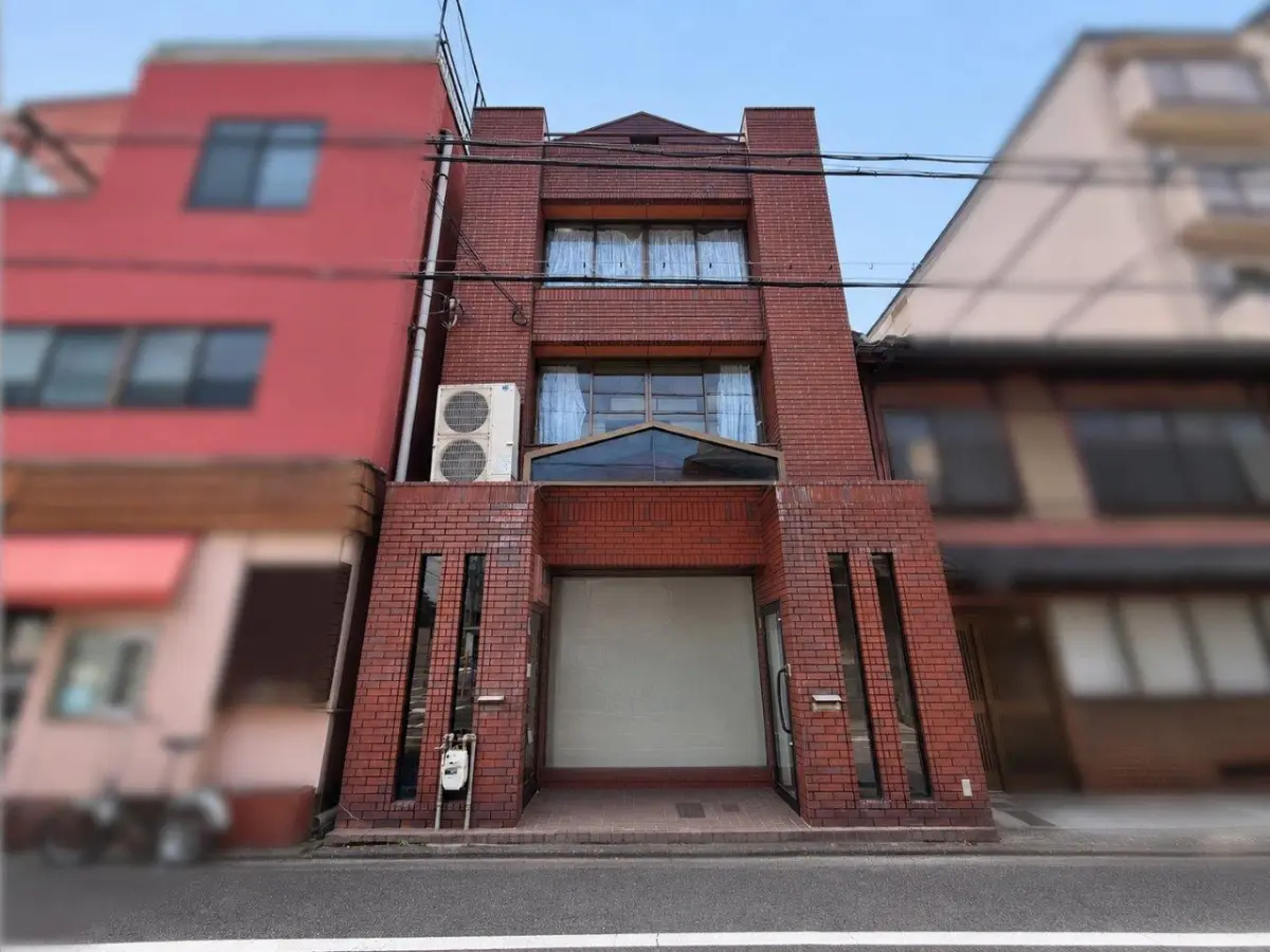 Shop and Residence / 3SLDK, Kyoto photo