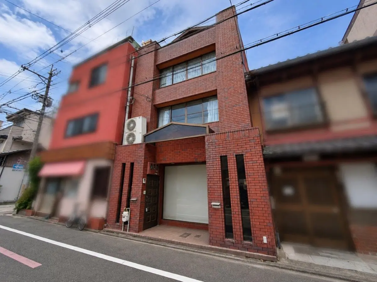 Shop and Residence / 3SLDK, Kyoto photo 2