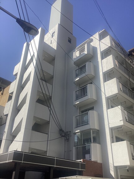Whole Apartment Building / 31 Units, Osaka photo 1