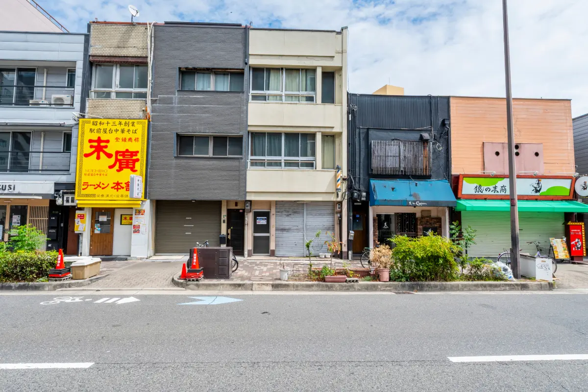 Urban Residence / 4SLDK, Osaka photo