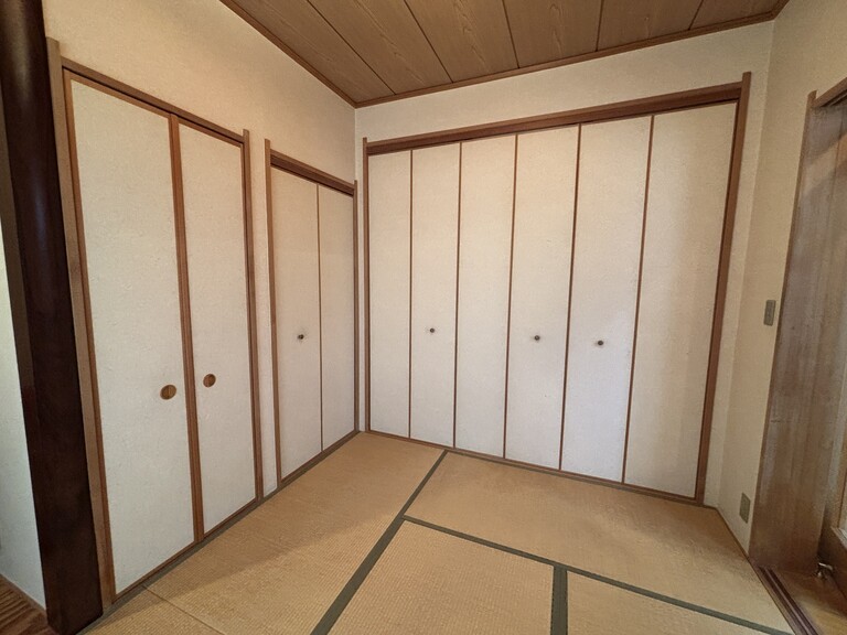 Detached House / 4LDK + Storage, Osaka photo 7